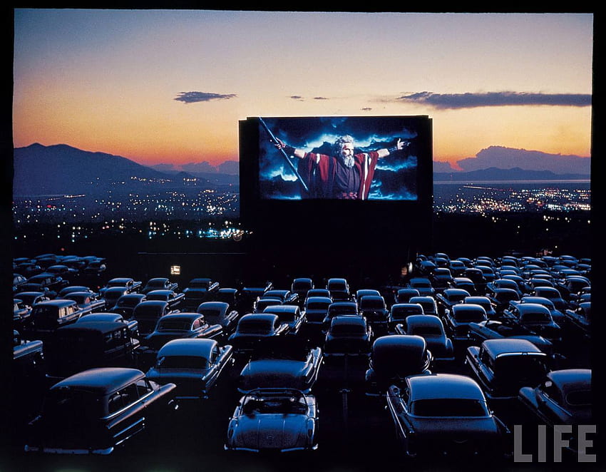 At The Drive In Classic Movies 6987580 1280 997, Classic Car at Drive in Movie papel de parede HD