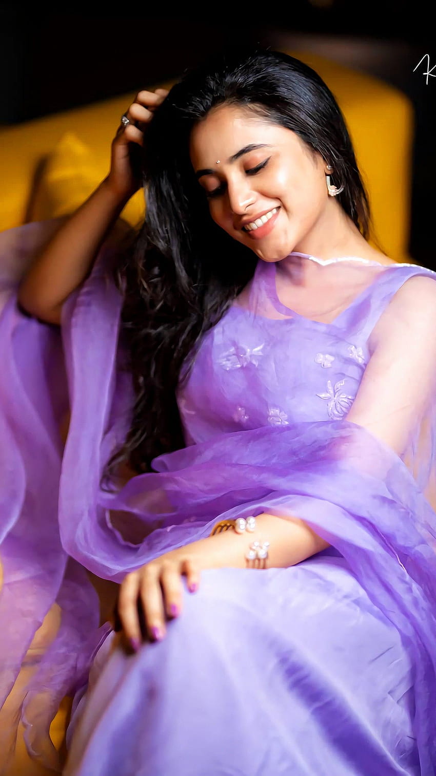 Priyanka Mohan, tamilska aktorka Tapeta na telefon HD