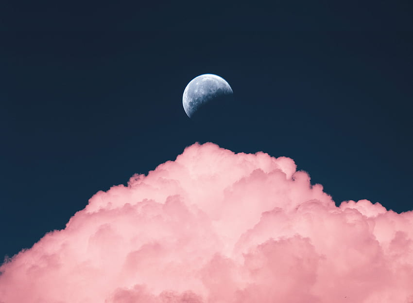 media luna, nubes fondo de pantalla