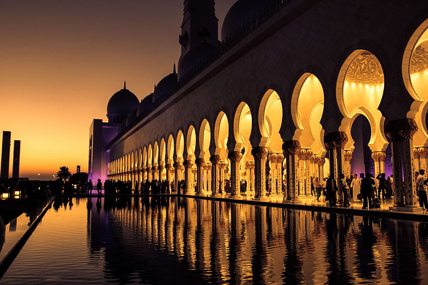 Dubaj, fontanna, złoty żółty, odbicia światła, meczet, życie nocne, lampki nocne, odbicie, zachód słońca, świątynia, woda, żółty. Fajny, Meczet Zachodzącego Słońca Tapeta HD