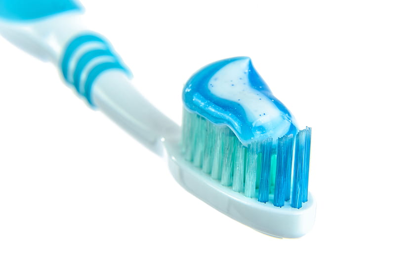 Blue and White Toothpaste on Toothbrush · Stock, Hygiene HD wallpaper