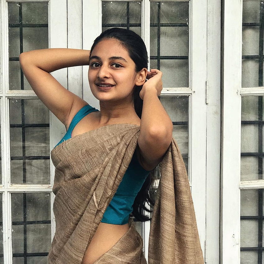 VIRAL SAREE PICS: Drishyam fame Esther Anil is not a child anymore HD phone wallpaper