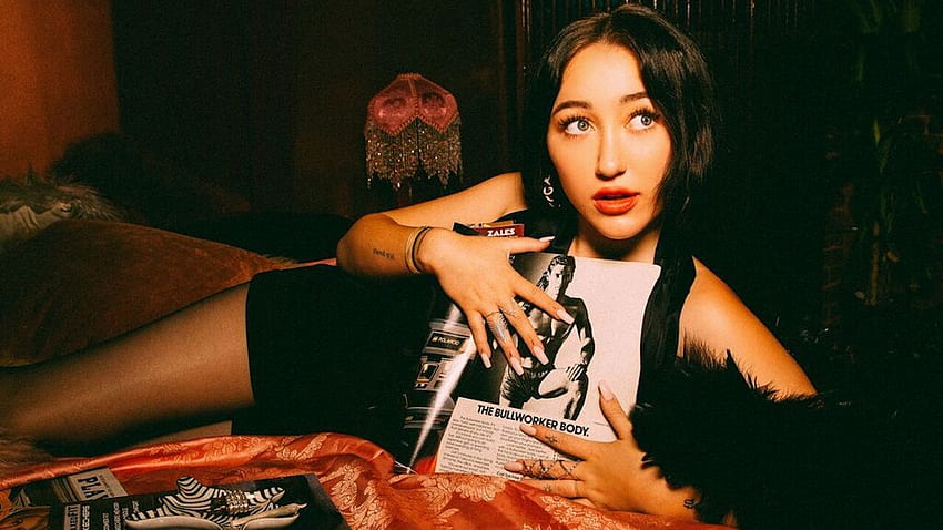 Noah Cyrus released an EP all about going through and overcoming a HD wallpaper