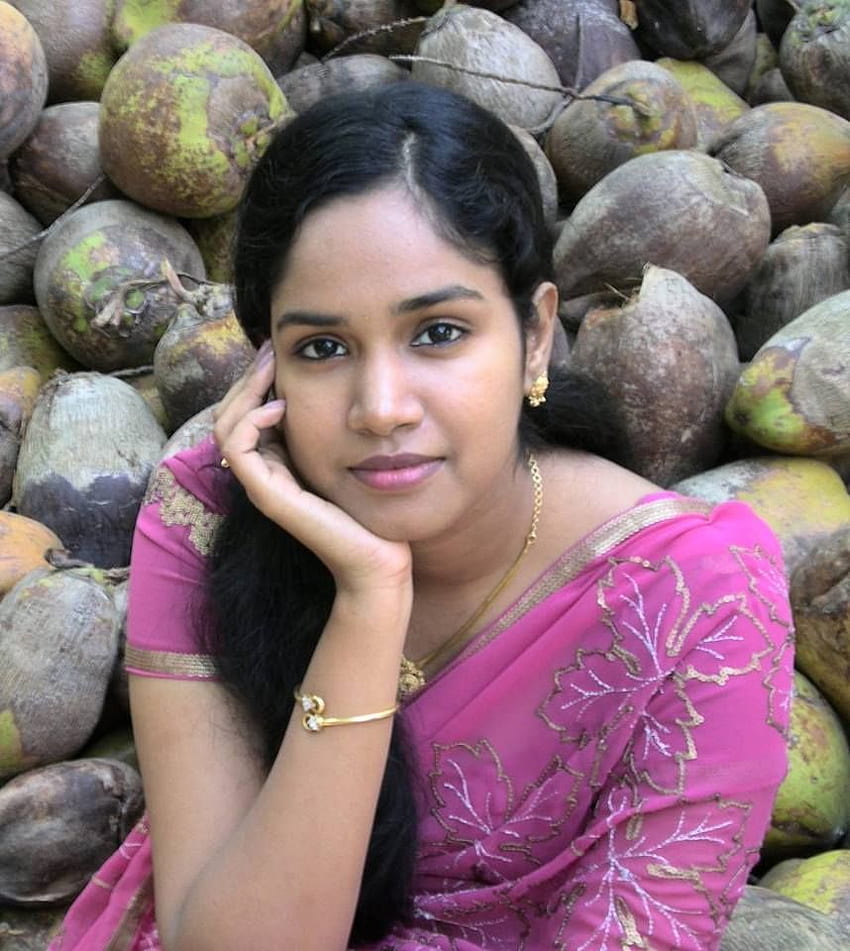 Malayali Mädchen Mallu Frauen er Zahlen. Indischer Mädchenbikini, schönes Mädchen, Mallu-Tanten HD-Handy-Hintergrundbild