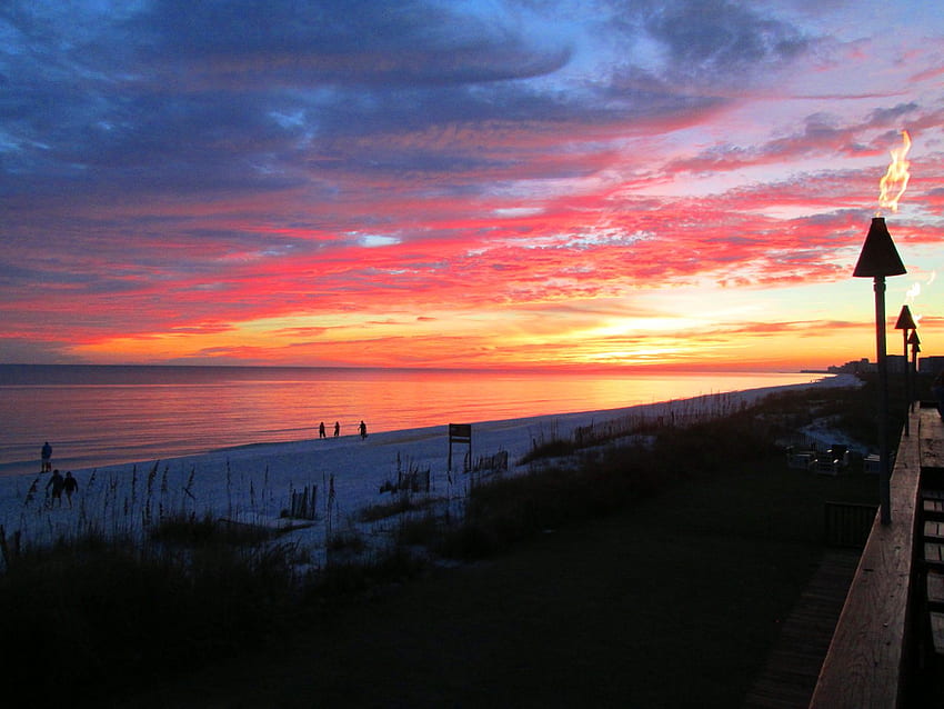 Breathtaking sunset at Beach Walk Cafe in Destin FL - Beach Walk Cafe at Henderson Park Inn HD wallpaper