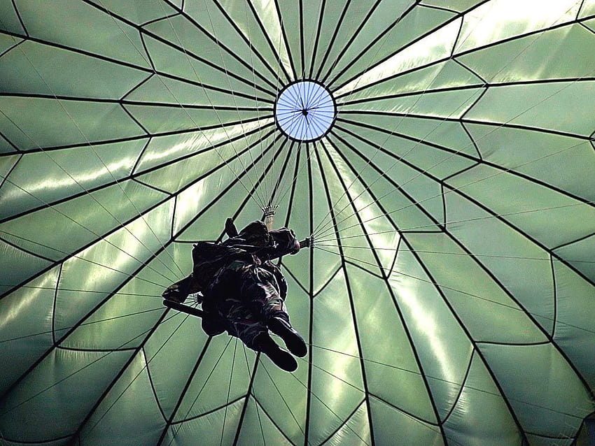 Paratrooper HD wallpaper