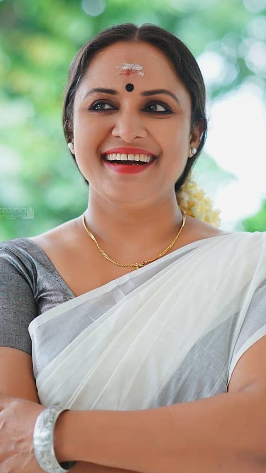 Nisha Sarang, Mallu-Schauspielerin, wunderschön HD-Handy-Hintergrundbild