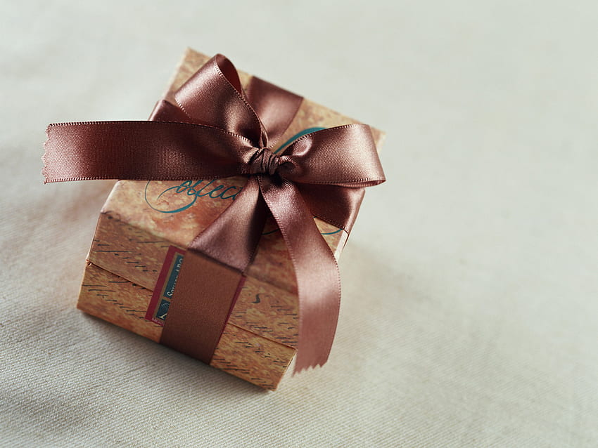 Gift for my loyal friends, ribbon, present, gift, box, love, forever friends, friendship, friends, i love you HD wallpaper