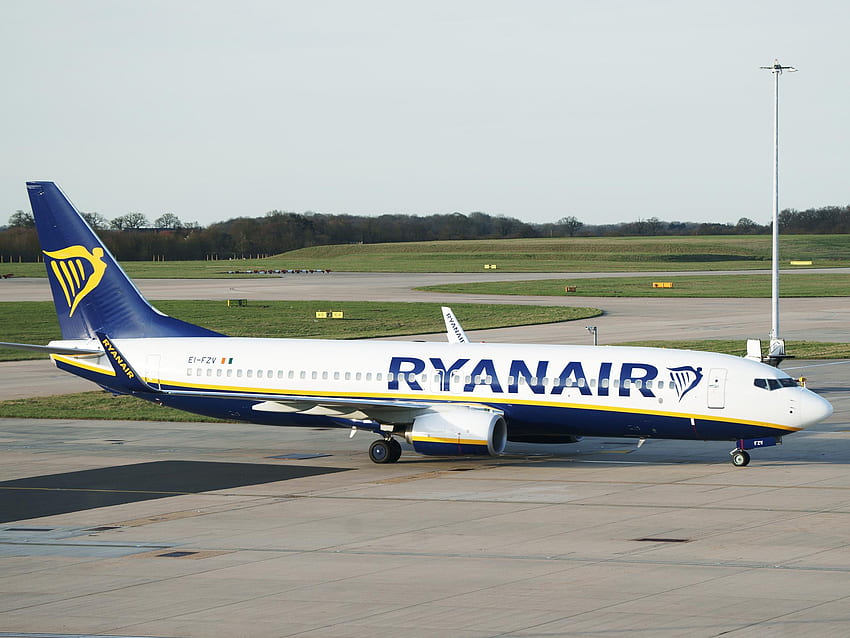 Two arrested after bomb threat forces Ryanair flight to divert to Stansted. The Independent HD wallpaper