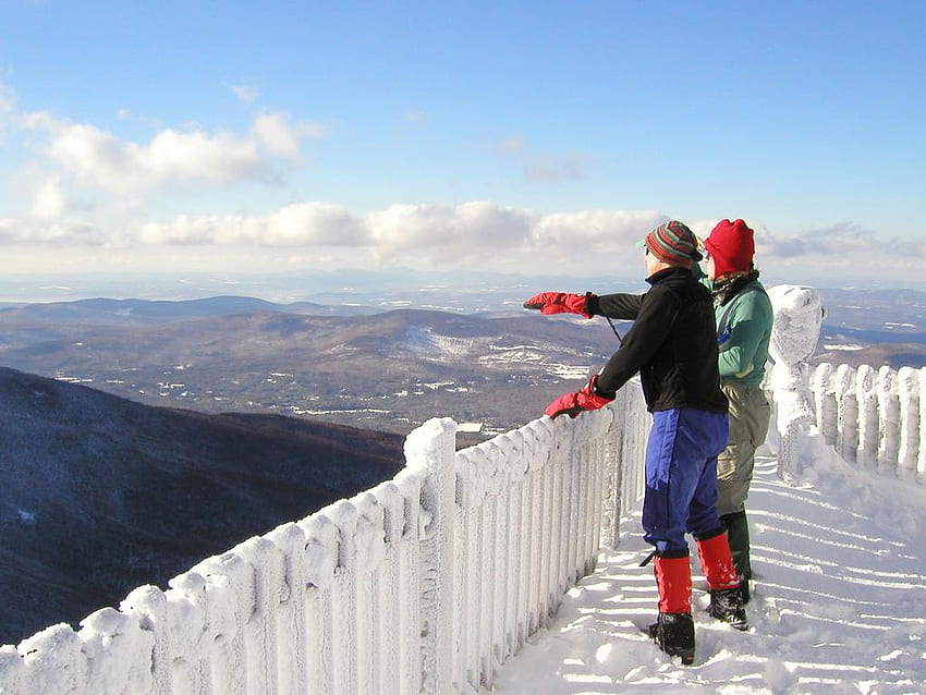 winter hikers on the observation tower on Cannon Mountain in New, NH Winter HD wallpaper