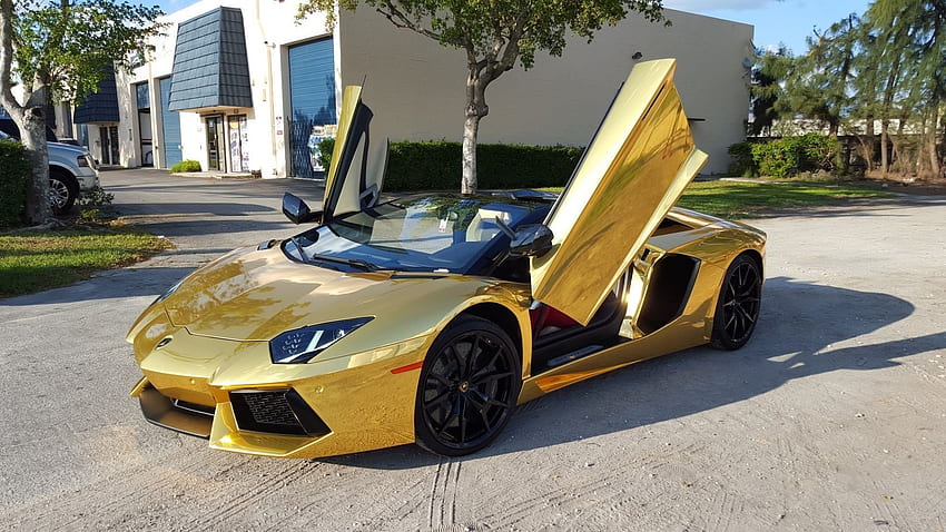Gold Lamborghini, Black and Gold Car HD wallpaper
