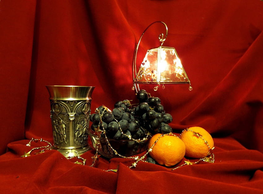 Boire avec des fruits, une lampe, du vin, des orangers, des raisins Fond d'écran HD