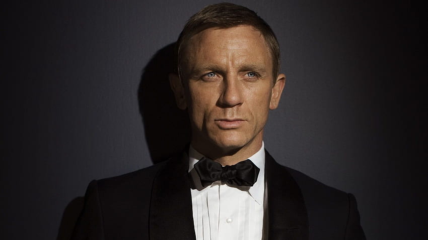 James Bond, James Bond, Daniel Craig, actor, tuxedo HD wallpaper | Pxfuel