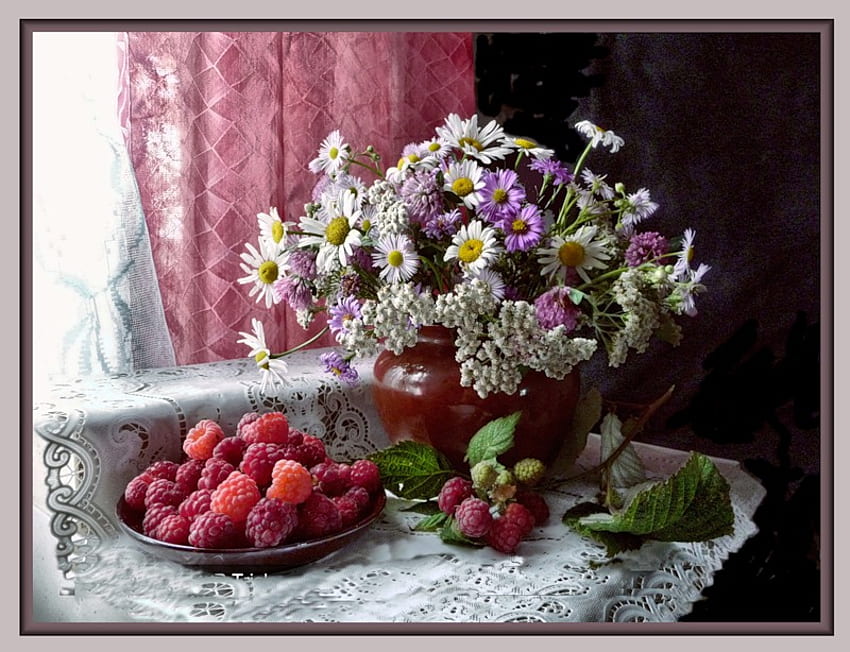 Window Dressings, windows, purples, whites, variety, dish, curtains, table, sweet, white, stems, table cloth, vase, plump, rasberries, leaves, mix, red, juicy, flowers, lacey HD wallpaper