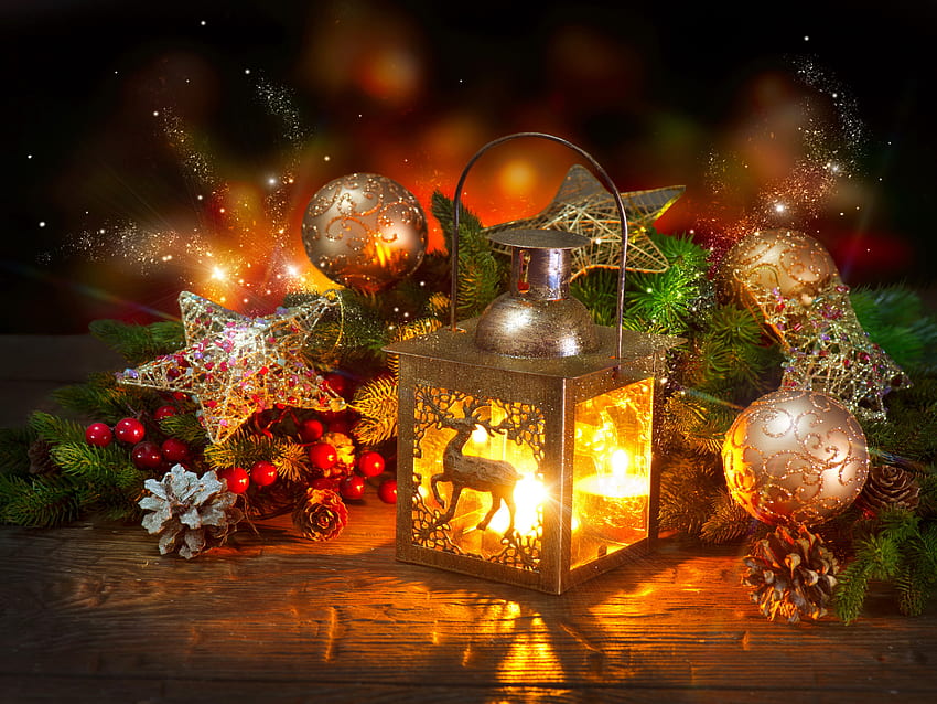 Коледен натюрморт, зима, играчки, топки, аранжировка, натюрморт, украса, празник, красиво, светлина, коледа, фенер HD тапет