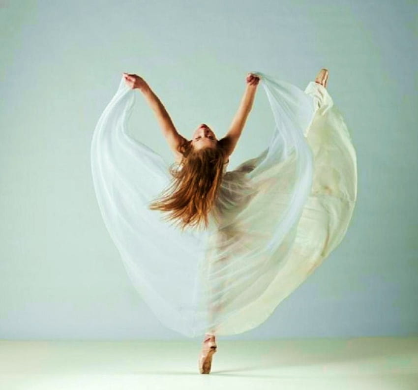 Dance como se ninguém estivesse olhando, dom, dançando, vestido branco transparente, cabelo comprido, mulher, movimento papel de parede HD