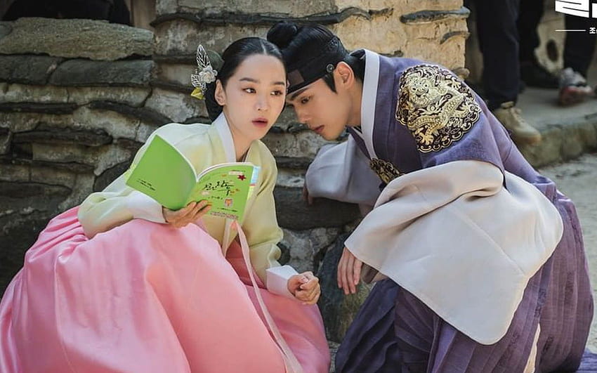 Loin d'être luxueux, Shin Hye Sun et Kim Jung Hyun s'amusent au 'Mr. Reine ' – Netral.News Fond d'écran HD