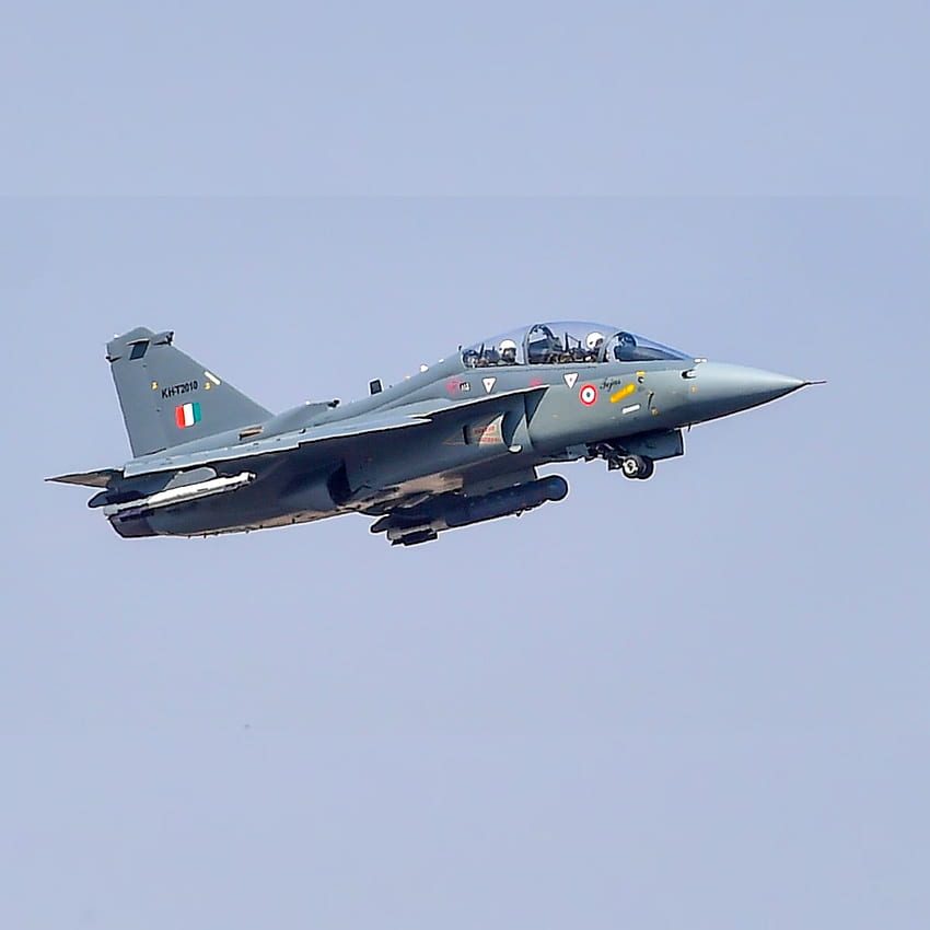 В . Мощният флот на изтребителите на ВВС на Индия: Rafale, Tejas, Sukhoi и други. Галерия, Самолети на ВВС HD тапет за телефон