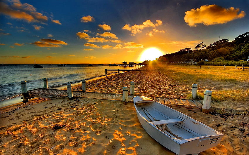 Sonnenuntergang am Strand, Boot, blau, natürlich, Grafik, Herbst, Landschaft, niedrig, orange, Strand, Landschaft, braun, Herbst, Natur, Sonnenuntergang HD-Hintergrundbild
