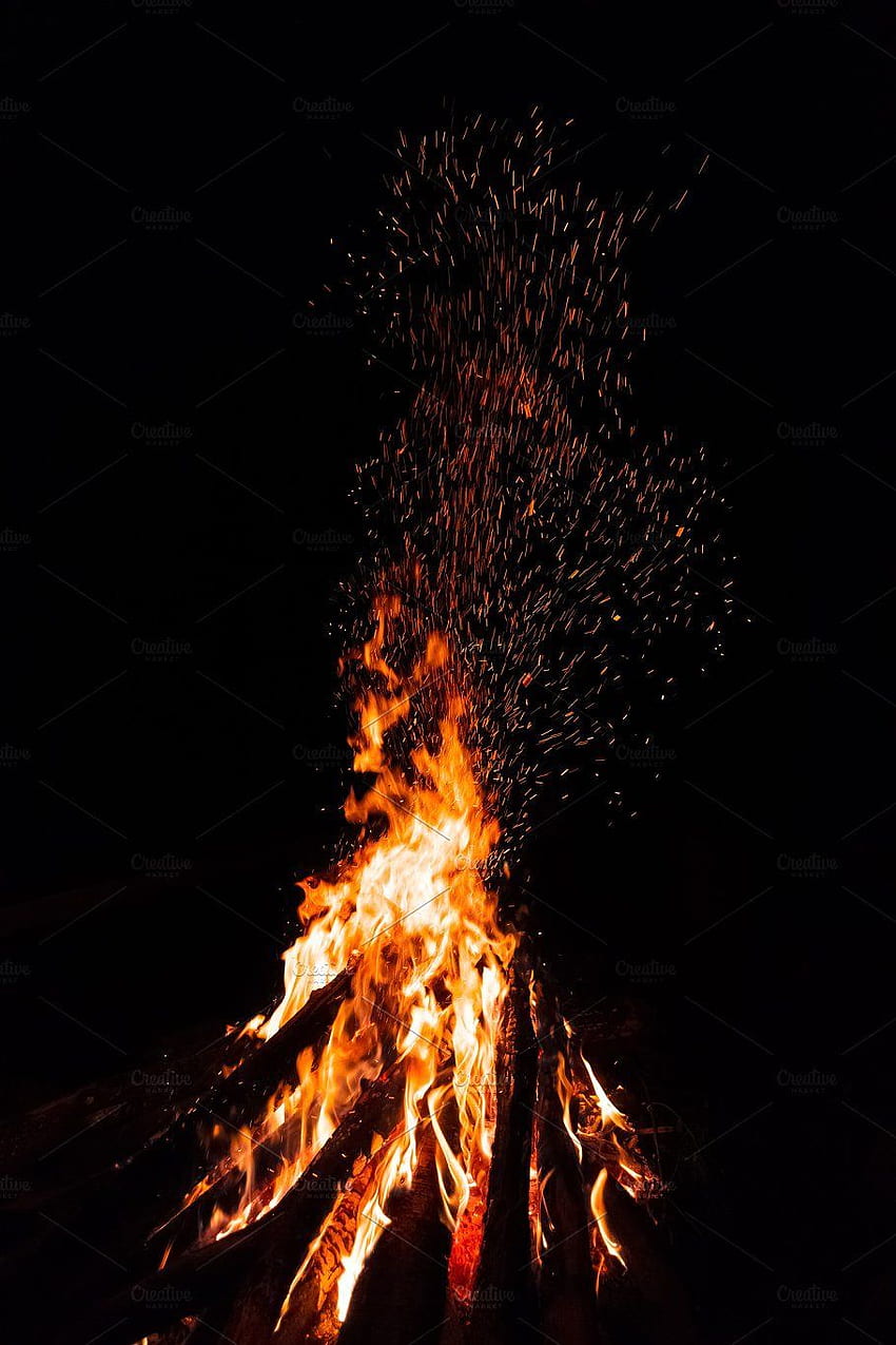 Campfire with flying sparks. Fire , Fire graphy, Campfire HD phone wallpaper
