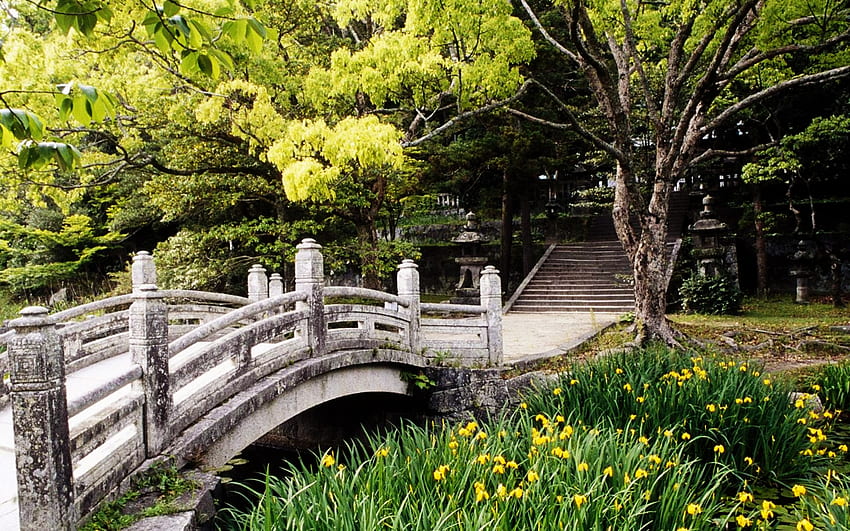 Garden In Honshu, architecture, japan, garden, beautiful, honshu, green, bridge, trees, nature, flowers HD wallpaper