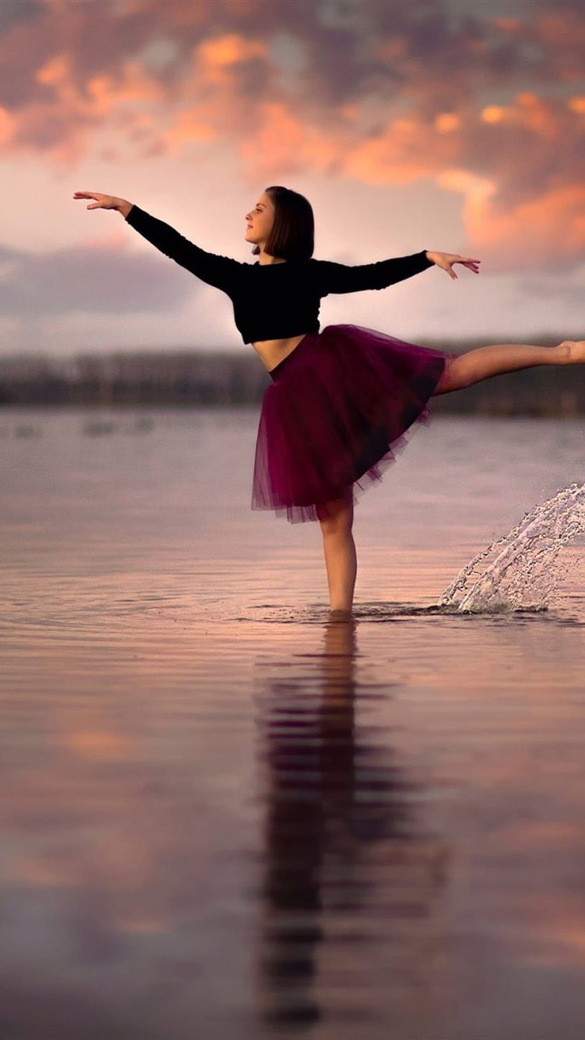 Girl Dancing In Water - & Background, Dance Dancing Girl HD phone wallpaper