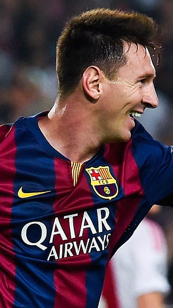 Hãy nhìn vào đôi môi cười của siêu sao bóng đá Messi! Chắc chắn đó là một trong những cảm xúc hạnh phúc nhất mà anh ta và các fan hâm mộ trải qua. Hãy cùng ngắm nhìn hình ảnh này để cảm nhận được sự tươi cười của Messi.