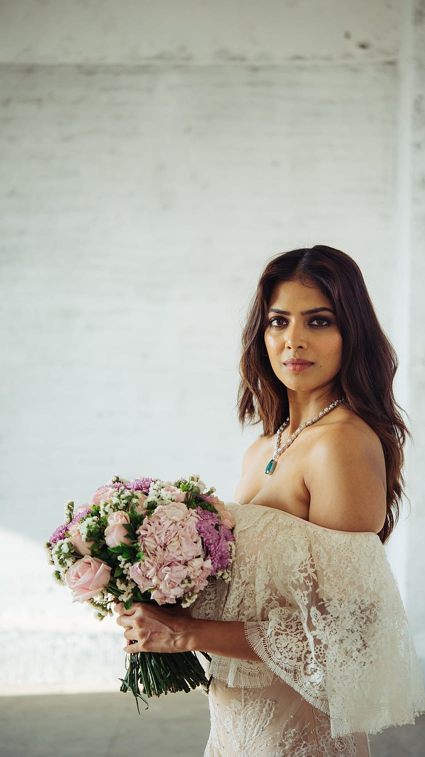 Malavika mohanan, malajalam aktorka, suknia ślubna Tapeta na telefon HD