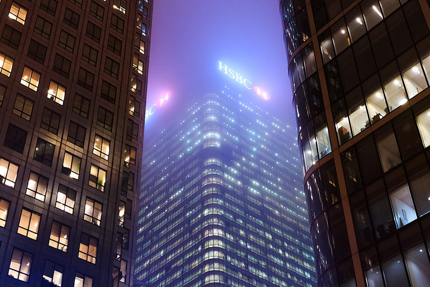 Canary Wharf em uma noite de nevoeiro: Londres papel de parede HD