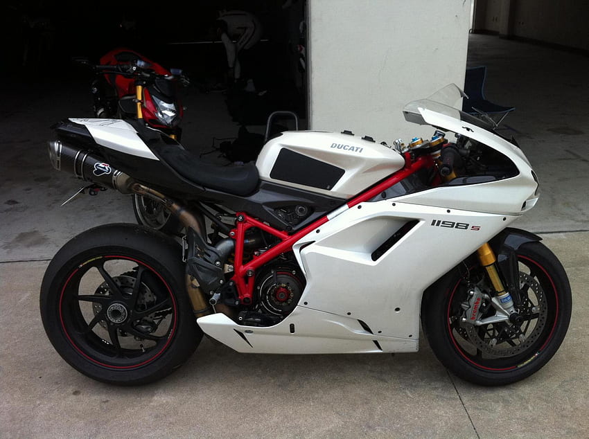 Ducati 1198 Specs and Pricing HD wallpaper