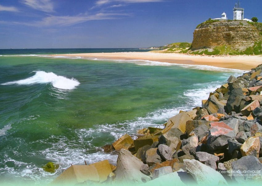Latarnia morska Nobby's Head w Nowej Południowej Walii Australia, słony, piasek, światło, dom, woda, skały, plaża Tapeta HD