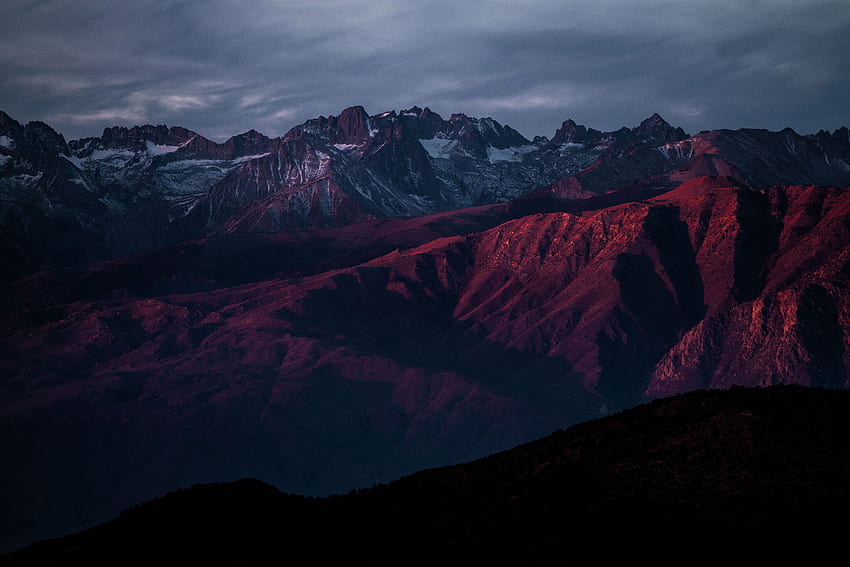 Ciemnoniebieska góra Tapeta HD