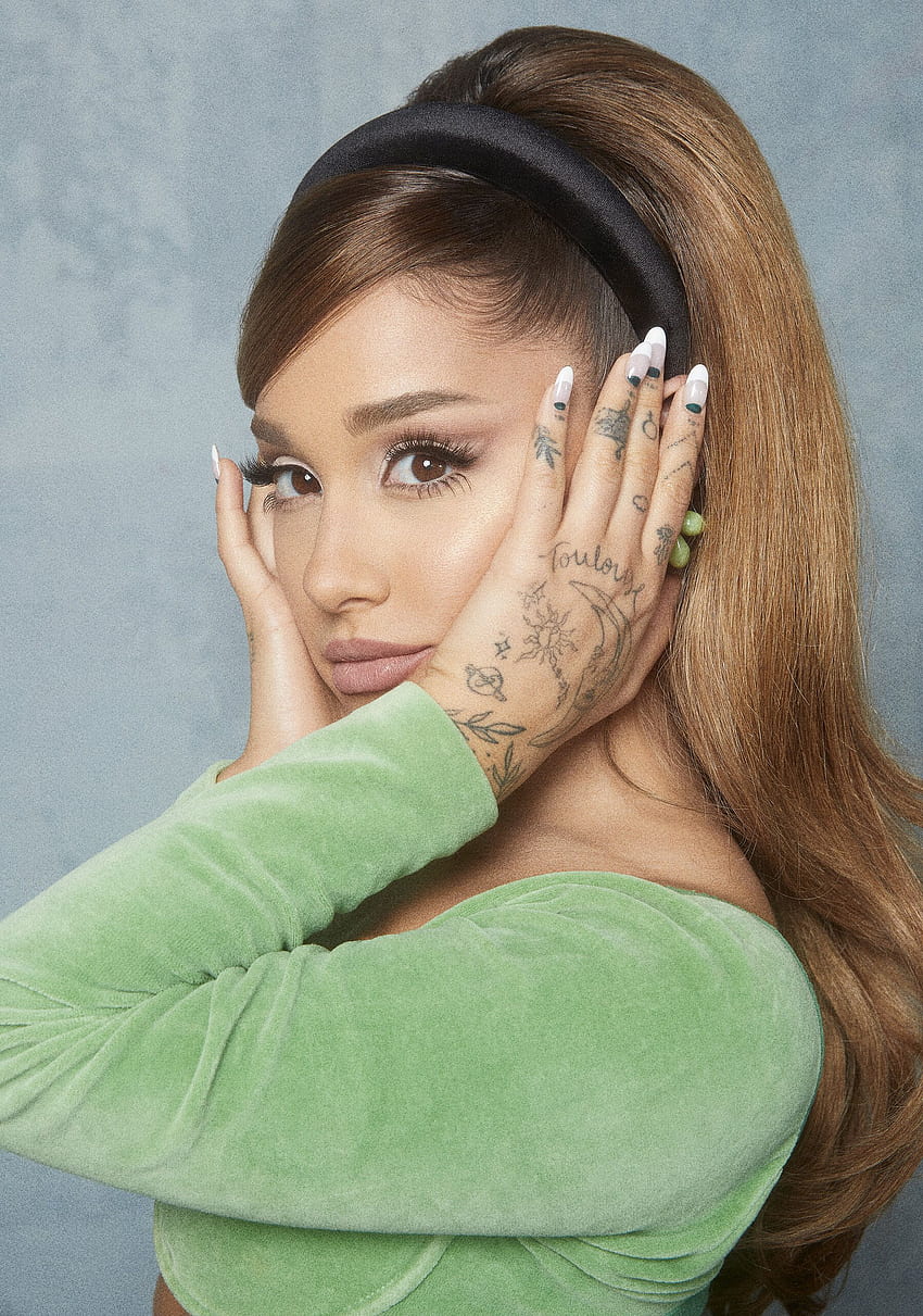 Ariana Grande Is in Love, and 11 More New Songs, Ariana Grande Positions HD phone wallpaper