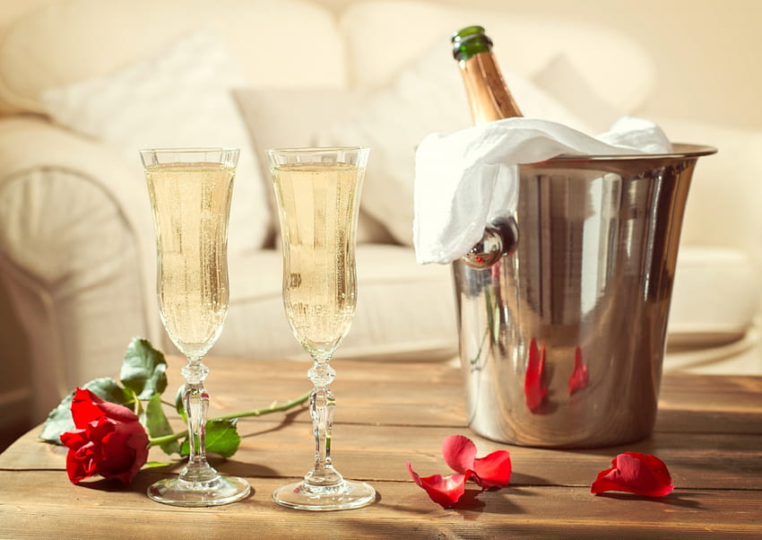 Romantic Evening!, table, champagne, lobes, bottle, holiday, wine glasses, romantic evening, petals, flower, love, red rose HD wallpaper