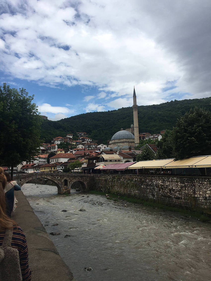 Prizren, Kosova'ya geldiğimde bir dükkan sahibi bana neden onun yerine İtalya ya da Fransa'ya gitmediğimi sordu. 