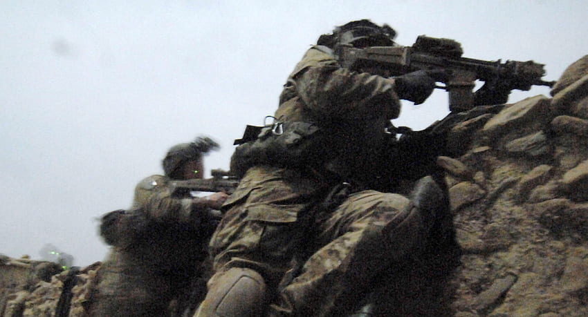 Рейнджъри от армията на Съединените щати, оборудвани с Mk 17 SCAR H Engage HD тапет
