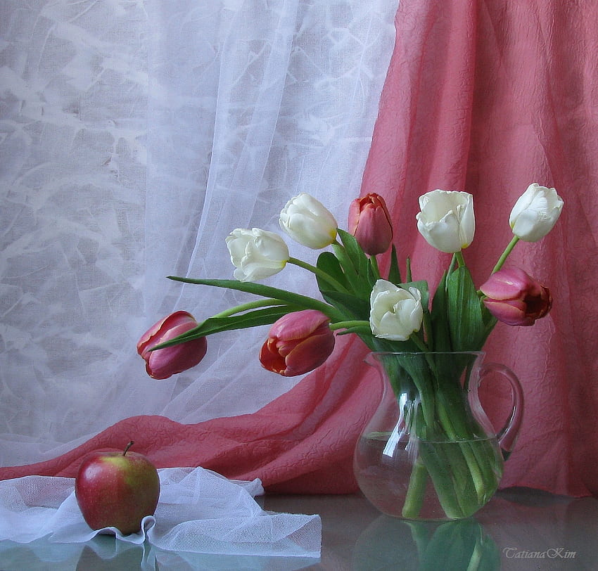 martwa natura, tulipan, graficznie, czajnik, tulipany, miły, kwiat, owoc, , woda, biały, elegancko, piękny, różowy, chłodny, jabłko, kwiaty, harmonia Tapeta HD