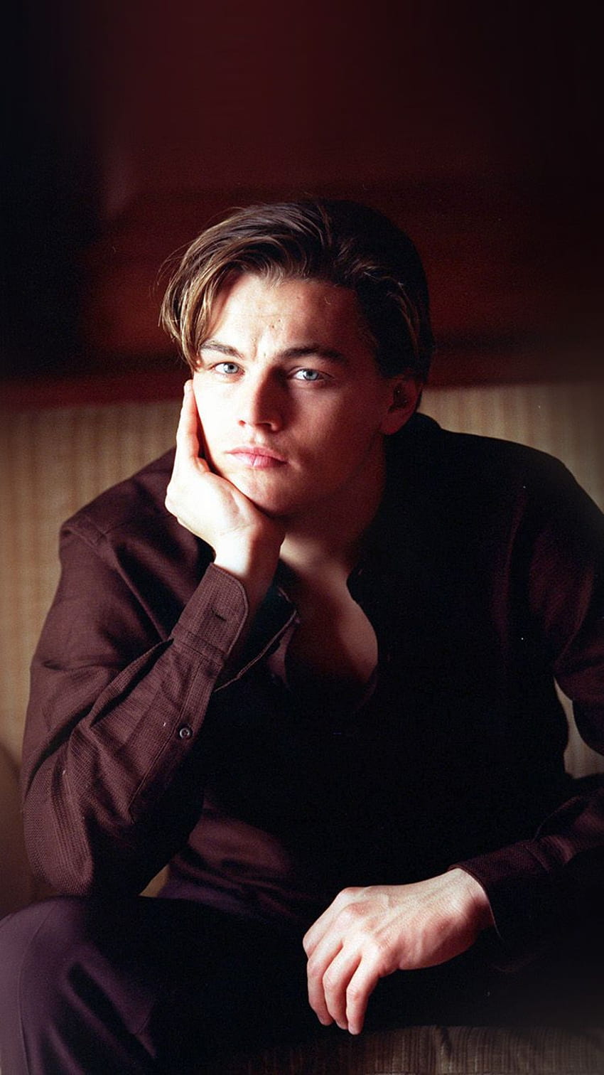 Titanic Leonardo DiCaprio . Young leonardo dicaprio, Leonardo dicaprio,  Leonardo dicarprio HD phone wallpaper | Pxfuel