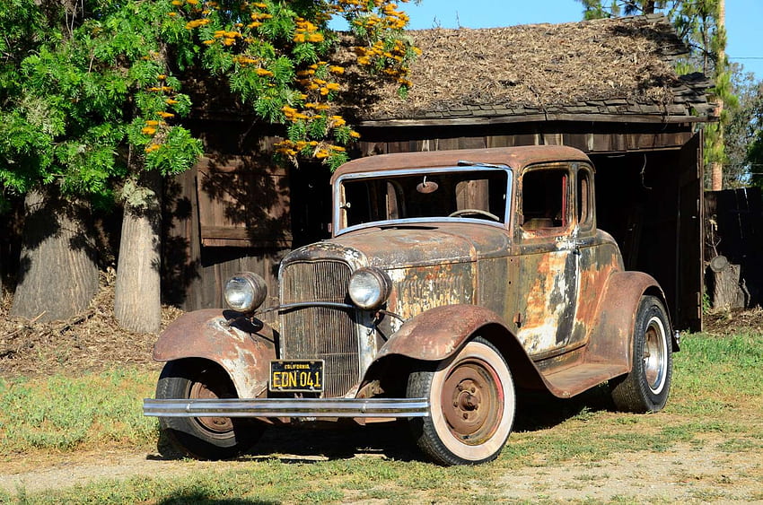 Patina Doesn’t Begin to Describe the Finish on this Barn-Find 1932 Ford 5-Window Coupe, Coupe, Barn, Classic, Ford HD wallpaper