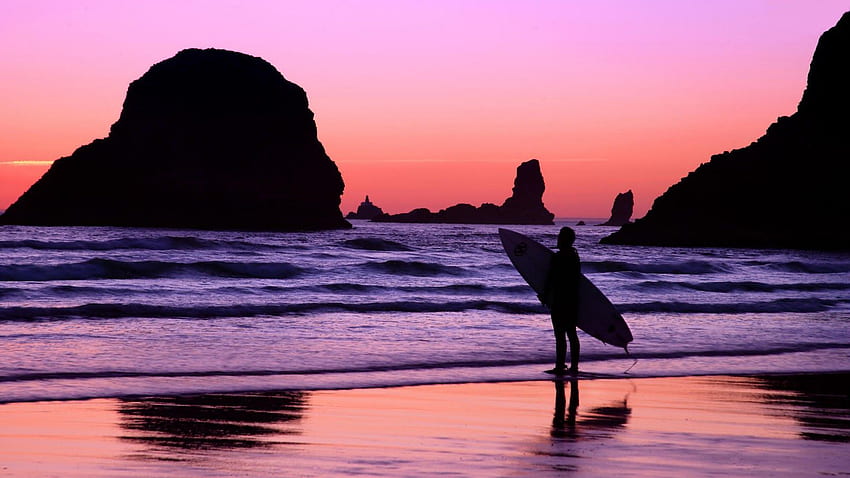 ビーチ、サンセット、サーファー。 Cannon beach オレゴン, キャノンビーチ, サーフィン 高画質の壁紙