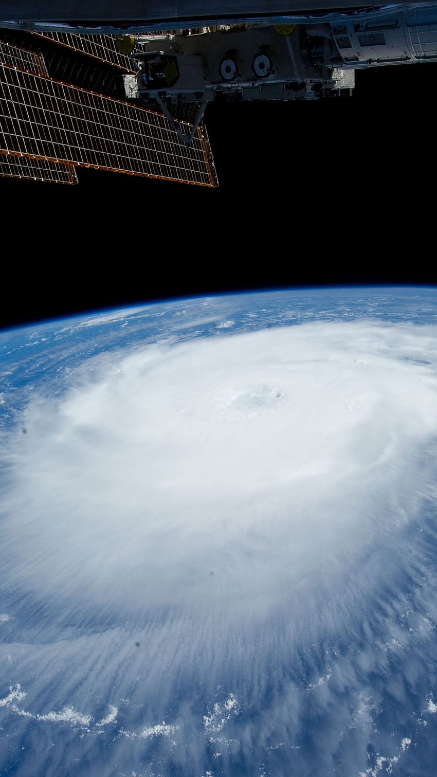 hurricane, iss, earth, clouds HD phone wallpaper