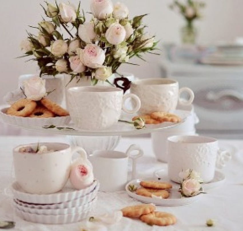 Време за чай, чаени чаши, натюрморт, чай, розови рози, цветя HD тапет