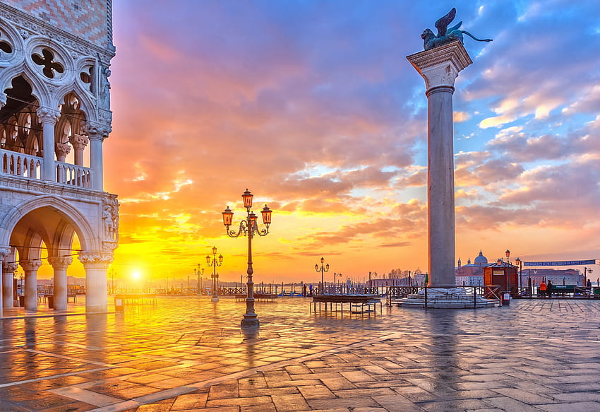 Залез във Венеция, море, гондоли, град, Италия, романтика, къщи, Италия, Канал Гранде, Венеция, облаци, природа, небе, романтика, великолепие, вода, залез HD тапет