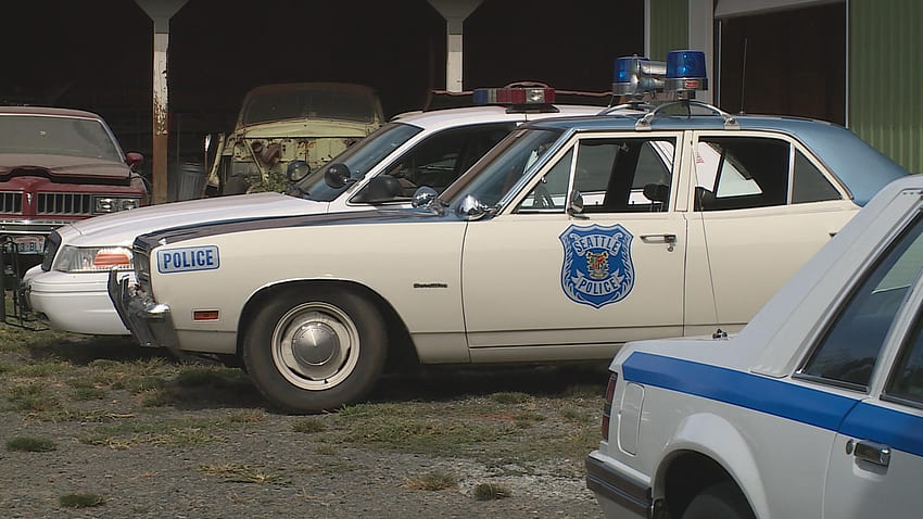 Vintage cars help police connect with community, Old Police Cars HD wallpaper