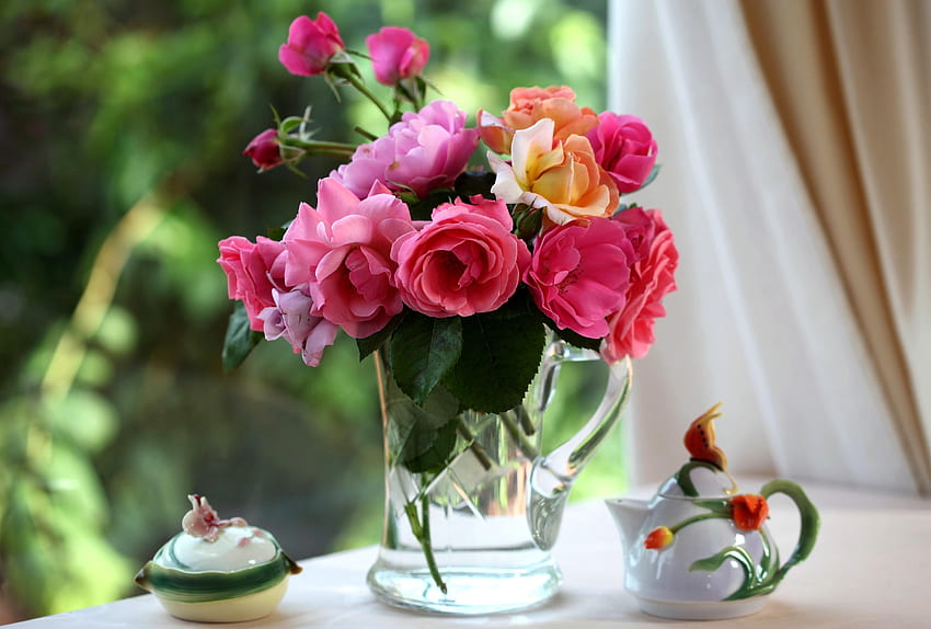 kwiaty, róże, filiżanka, stół, ogród, kubek Tapeta HD