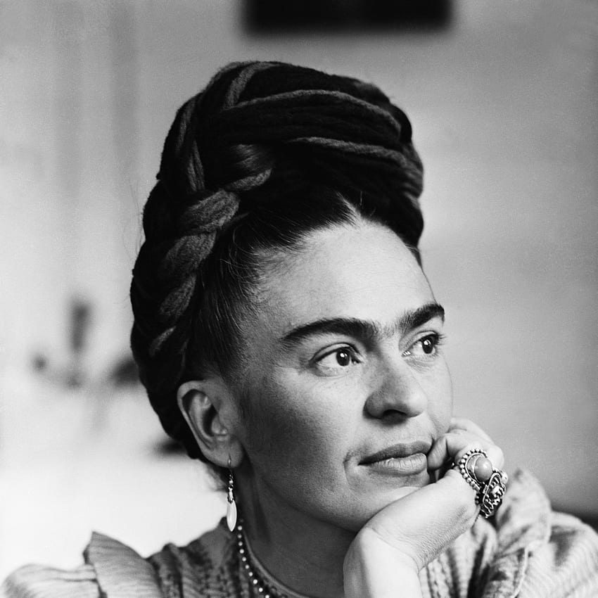 ตุ๊กตาบาร์บี้ Frida Kahlo ใหม่ของ Mattel ช่วยลดขนคิ้วและขนบนริมฝีปาก Allure สไตล์ศิลปะ Frida Kahlo วอลล์เปเปอร์โทรศัพท์ HD