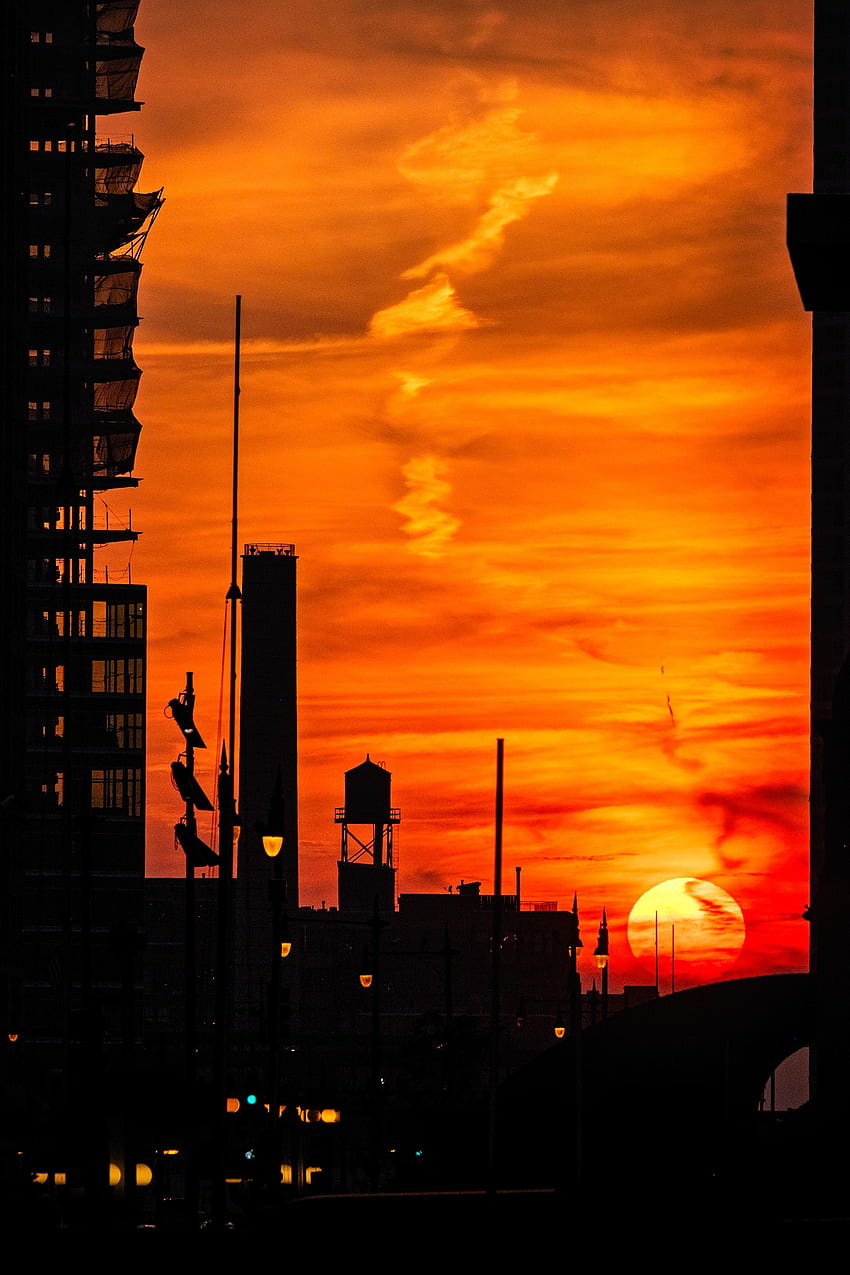 Kota, Matahari Terbenam, Langit, Bangunan, Siluet wallpaper ponsel HD