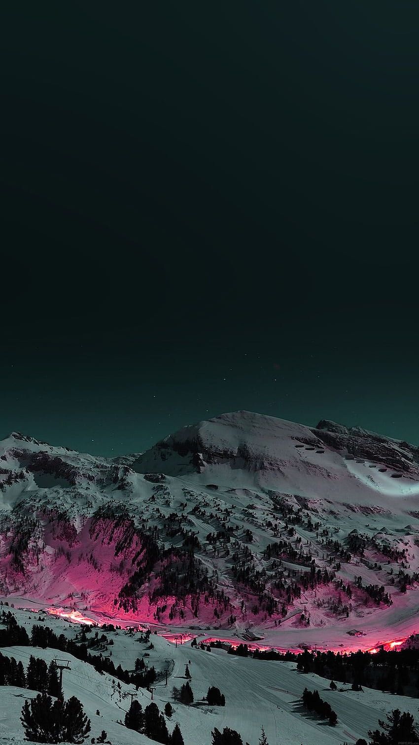Gunung Alpen di malam hari. Salju, lampu. iPhone wallpaper ponsel HD