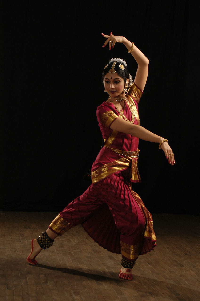 Dançarina de Bharatanatyam. Dança indiana, Dança clássica indiana, Dança Papel de parede de celular HD
