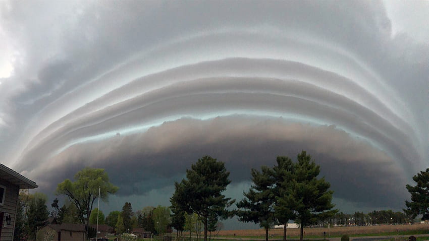 WOW! Scary Looking Clouds Shared By College Students, Professors Take Over Internet, Scary Storm Clouds HD wallpaper